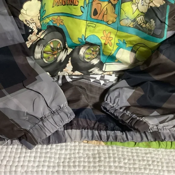 Members Only Scooby Doo Windbreaker Hooded Jacket Unisex Large Nickelodeon NWT - Picture 6 of 11